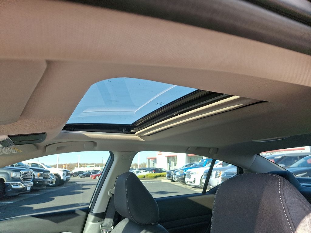 Thumbnail: 2021 Nissan Altima - 15