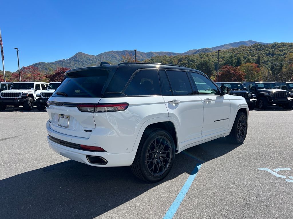 new 2025 Jeep Grand Cherokee car, priced at $57,990