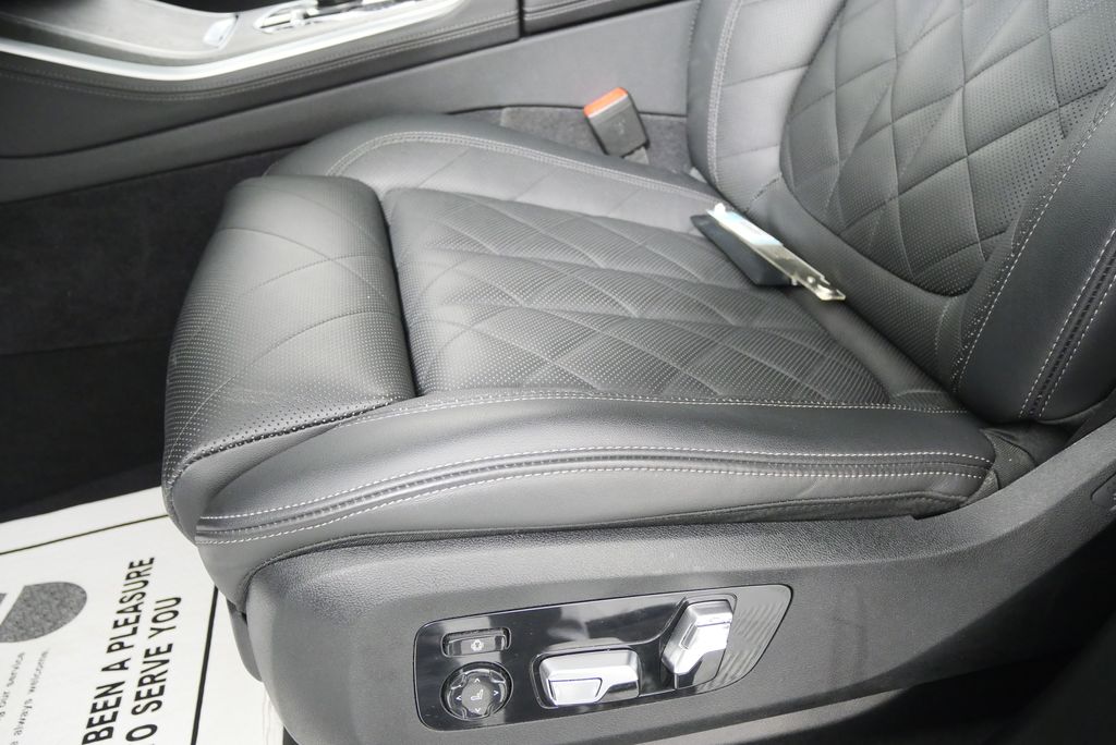 Thumbnail: 2025 BMW X5 - 10