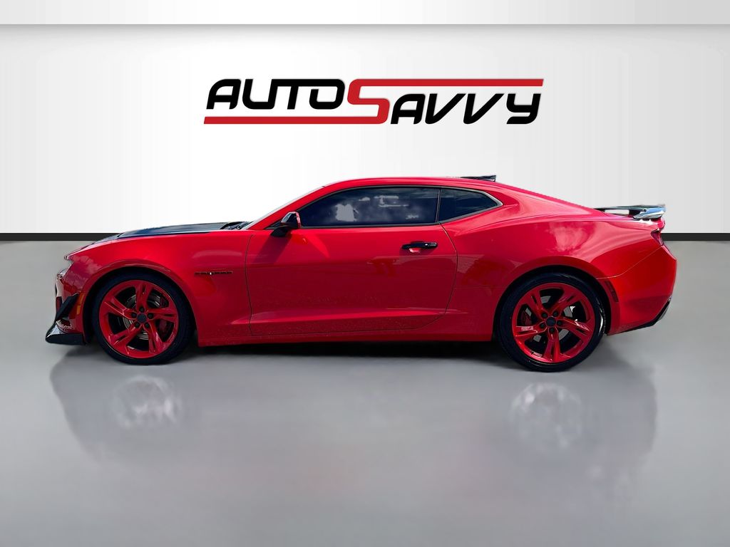 Used 2018 Red Chevrolet SS image 4