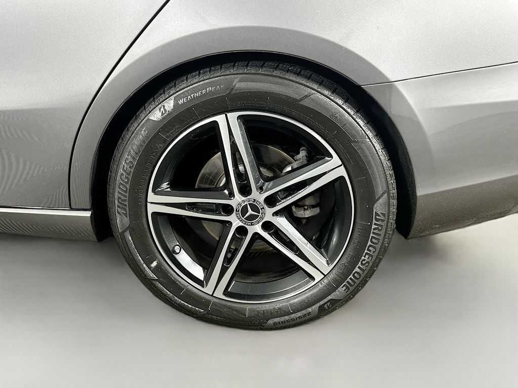 Used 2021 Gray Mercedes-Benz A 220 image 34