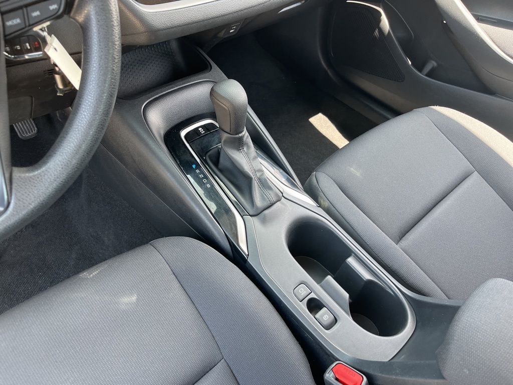 2023 Toyota Corolla LE 19