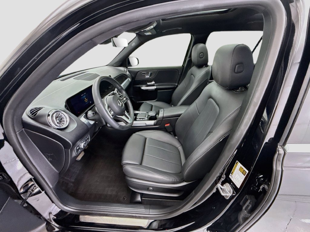 Thumbnail: 2023 Mercedes-Benz GLB - 18