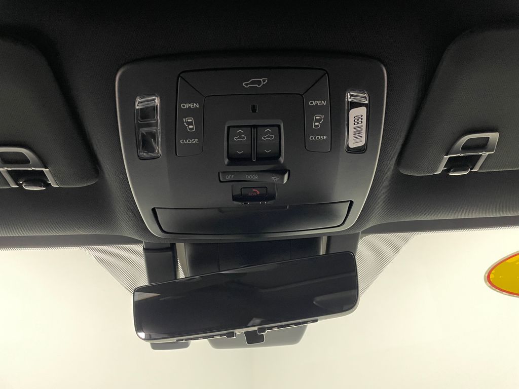 Thumbnail: 2026 Toyota Sienna - 32