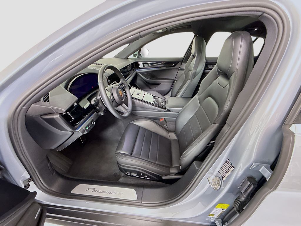 Thumbnail: 2025 Porsche Panamera - 21