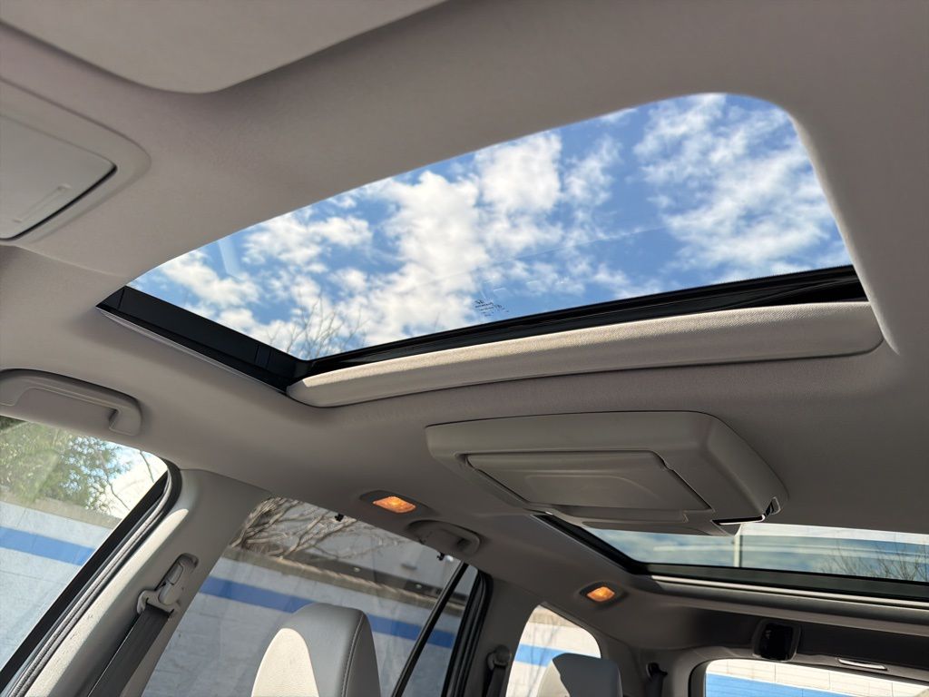 Thumbnail: 2019 Honda Pilot - 11