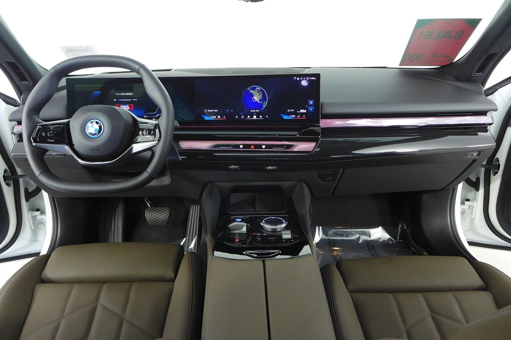 Thumbnail: 2025 BMW i5 - 26
