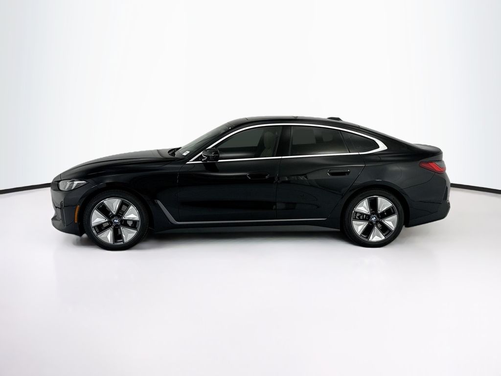 Thumbnail: 2026 BMW i4 - 8