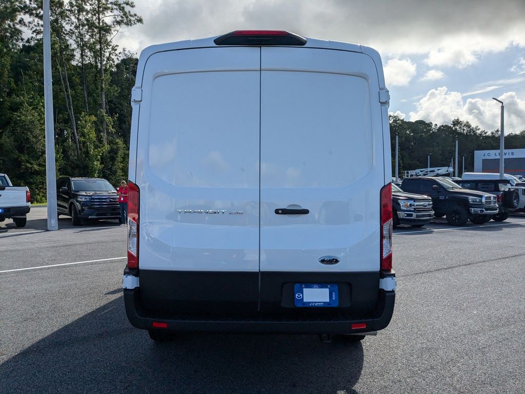 2025 Ford Transit 250