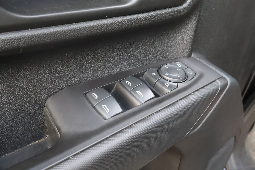 Thumbnail: 2021 GMC Sierra 3500 - 15