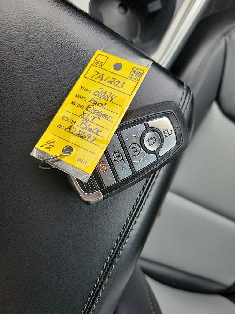 Used 2024 Ford Explorer SUV