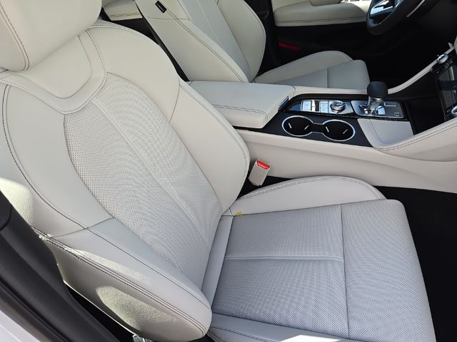 2025 Genesis G70  21