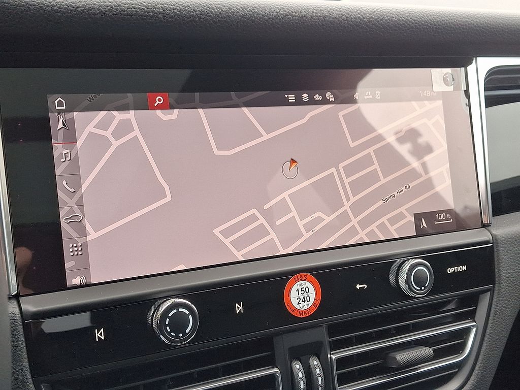 Thumbnail: 2026 Porsche Macan - 20