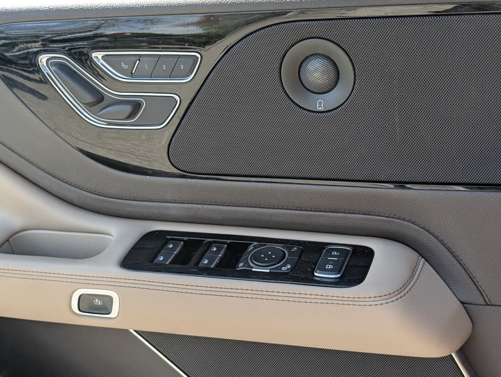 used 2023 Lincoln Aviator car, priced at $43,888