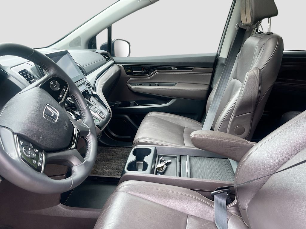 Used 2023 Silver Honda Touring image 21