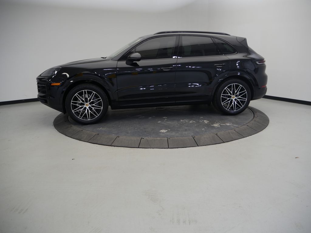 Thumbnail: 2024 Porsche Cayenne - 2