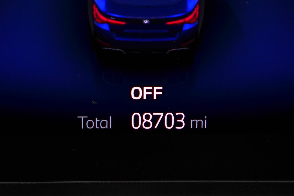 Thumbnail: 2025 BMW i4 - 32