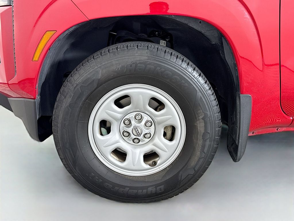 Thumbnail: 2023 Nissan Frontier - 26