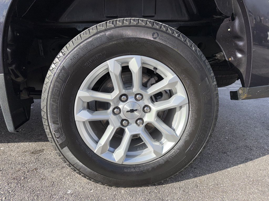 Thumbnail: 2023 Chevrolet Silverado 1500 - 10