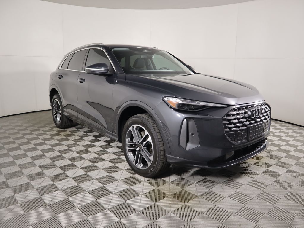 Thumbnail: 2025 Audi Q5 - 4