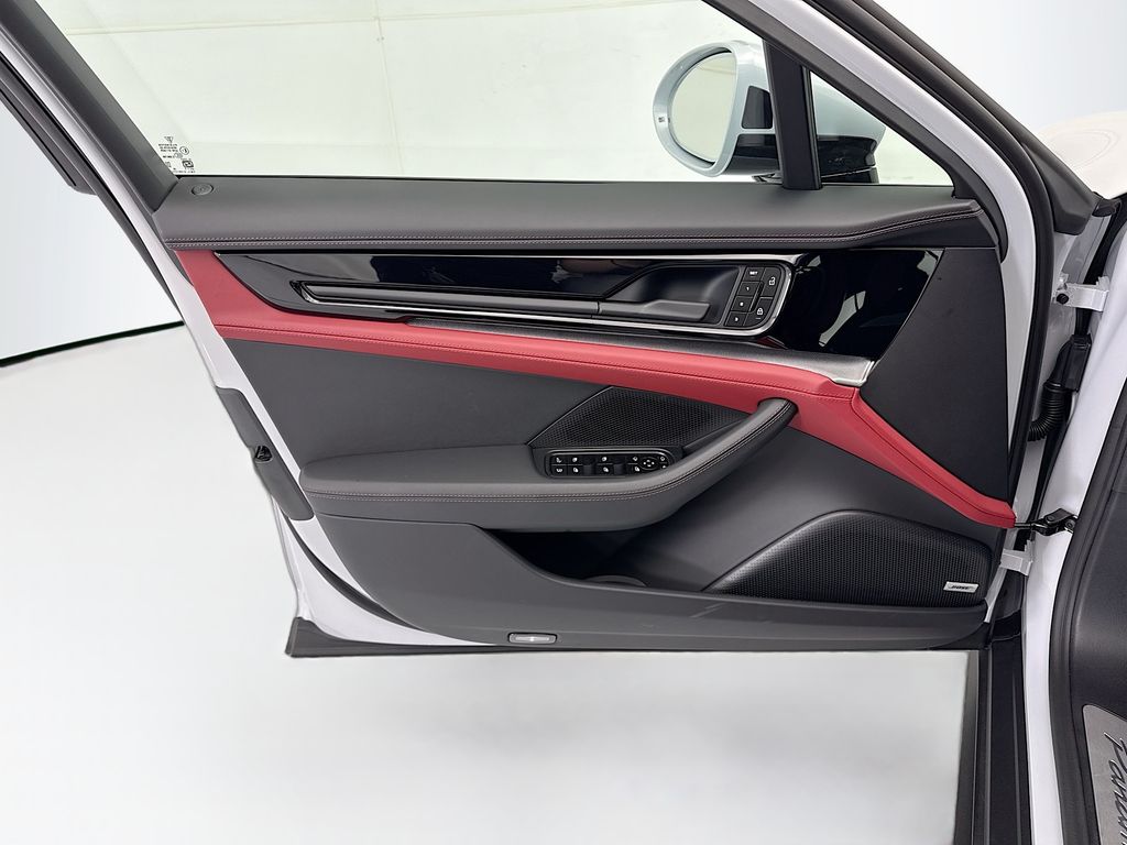 Thumbnail: 2026 Porsche Panamera - 24