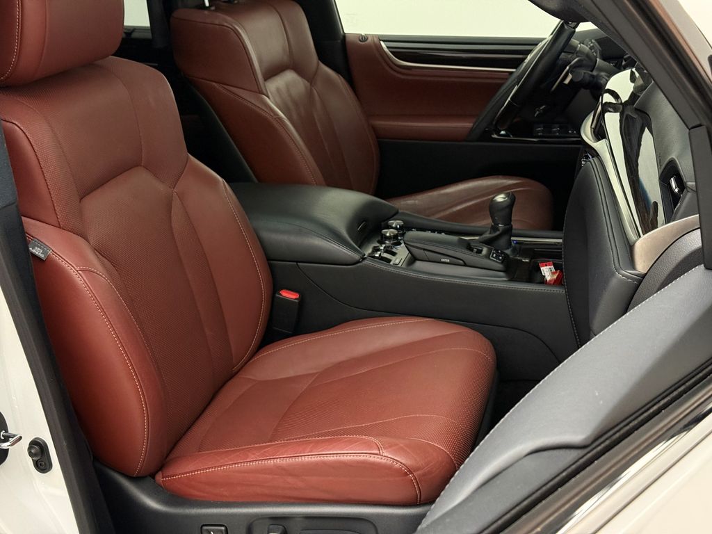 Thumbnail: 2021 Lexus LX - 24