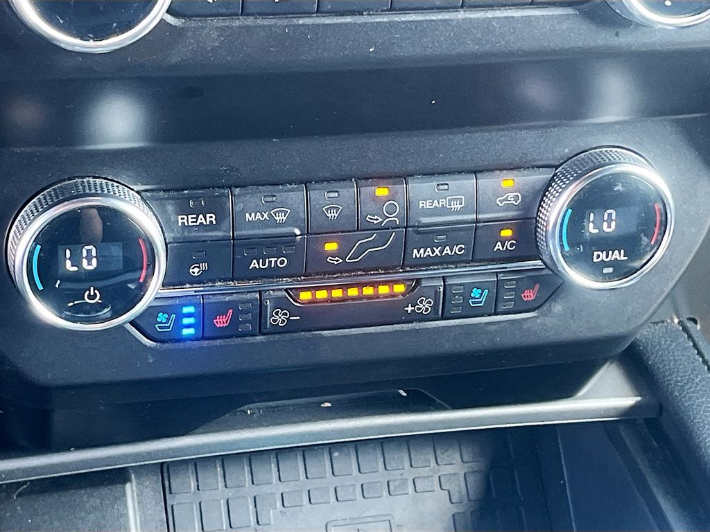 Used 2019 Gray Ford XLT image 16