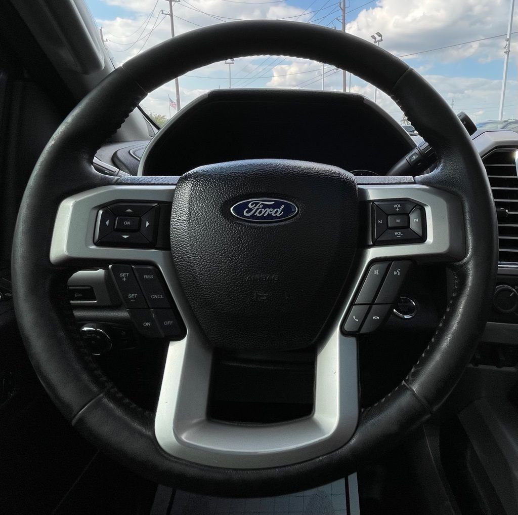 2017 Ford F-350SD Lariat White at Autostrade