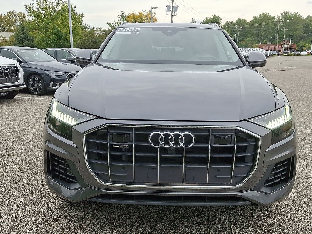 Thumbnail: 2022 Audi Q8 - 2