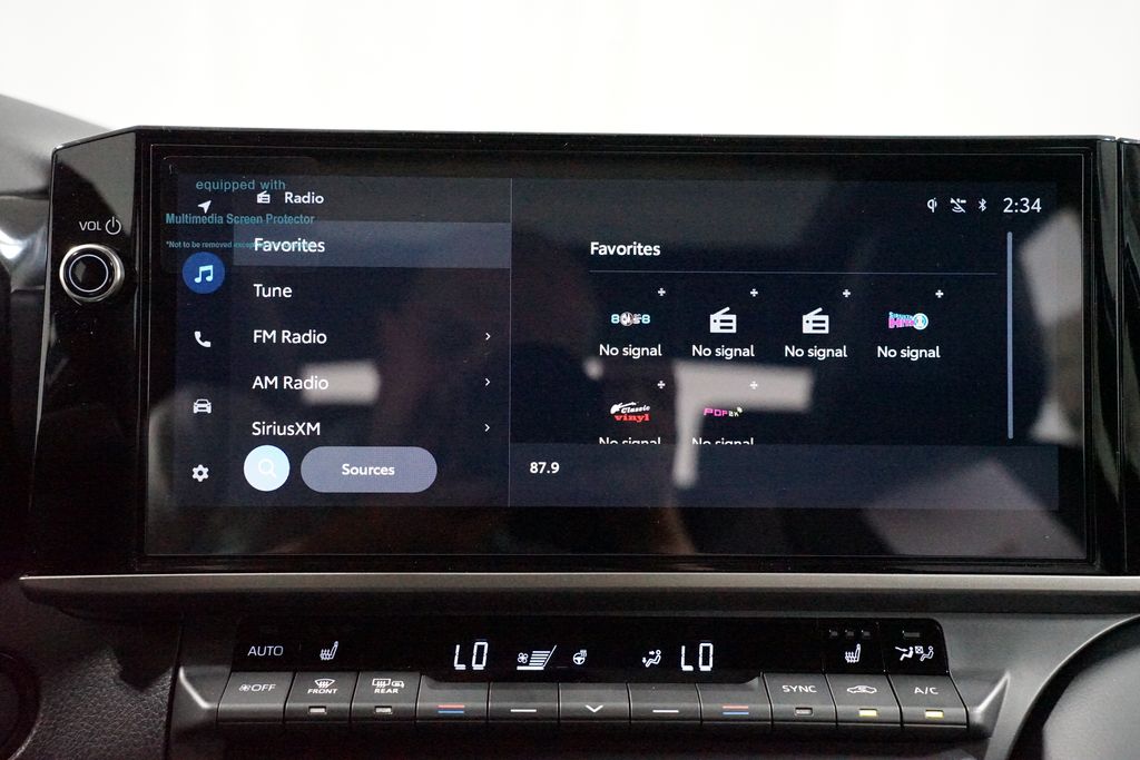 2025 Toyota Camry XSE 19