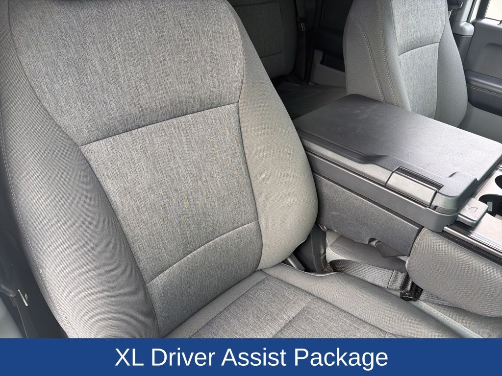 2025 Ford F-350 Super Duty XL