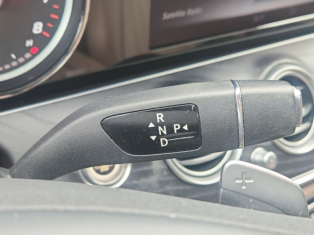 Thumbnail: 2017 Mercedes-Benz E-Class - 14