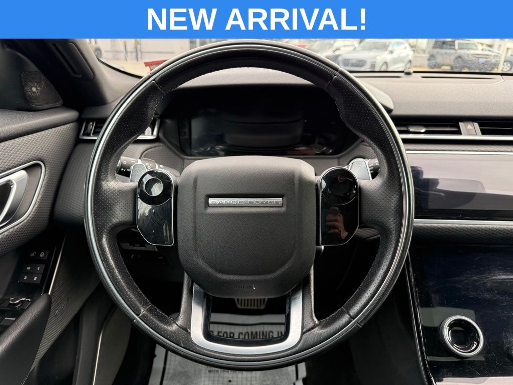 Used 2019 White Land Rover SE R-Dynamic image 34