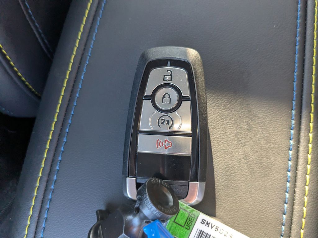 2025 Ford Maverick Lobo