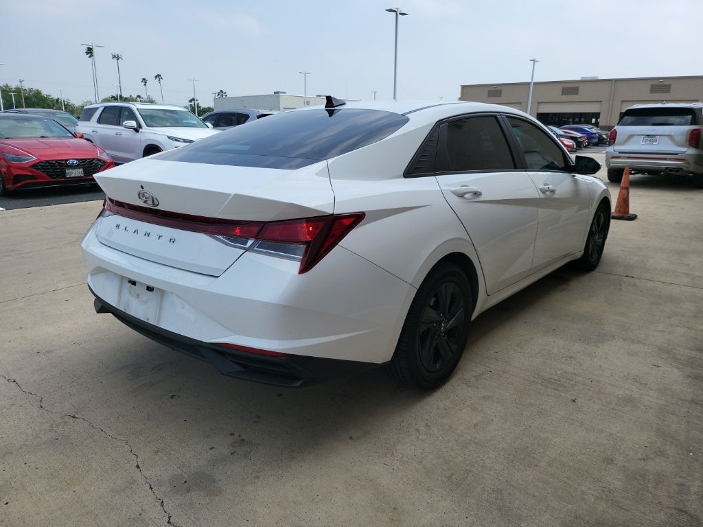 2023 Hyundai Elantra SEL 4