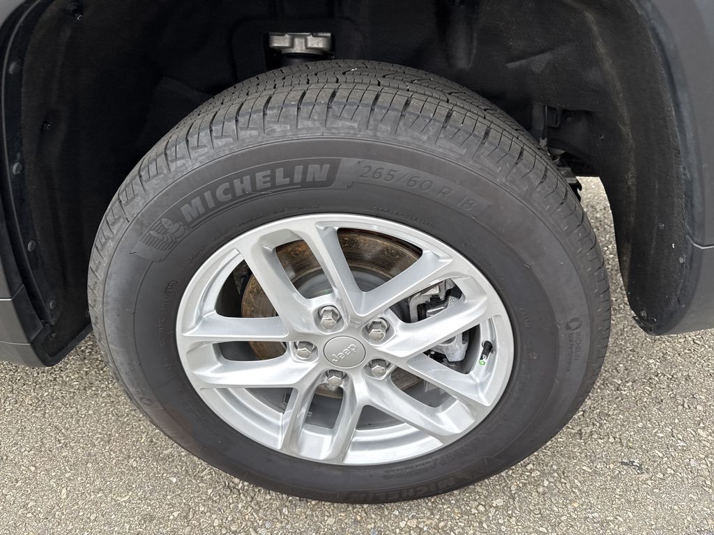 Used 2025 Jeep Grand Cherokee L SUV