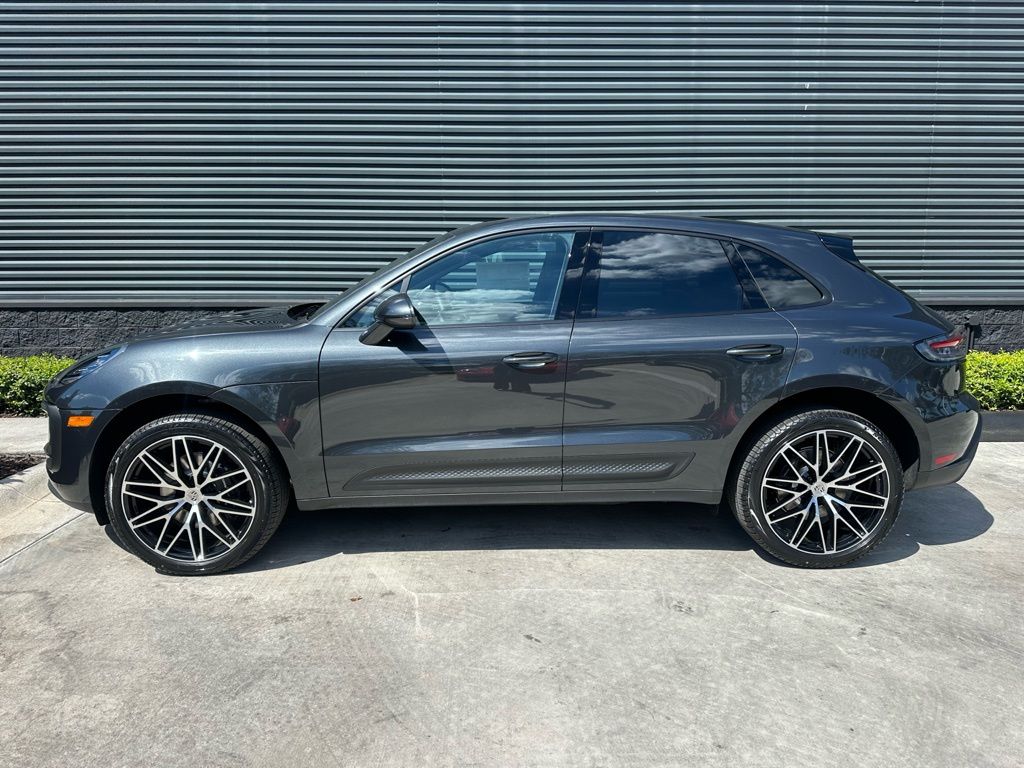 Thumbnail: 2026 Porsche Macan - 2