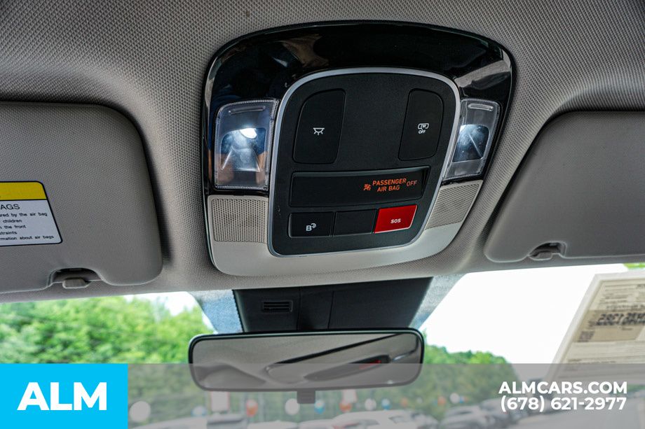 Used 2025 Gray Hyundai SEL image 33