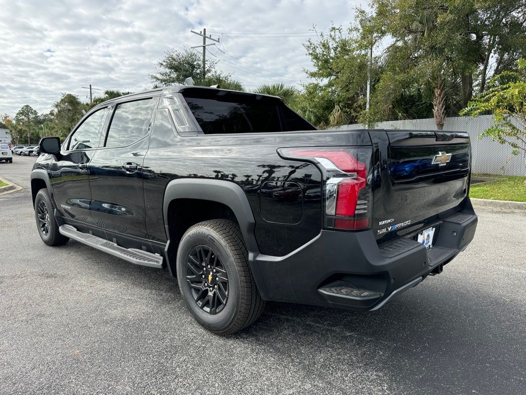 2025 Chevrolet Silverado EV  6