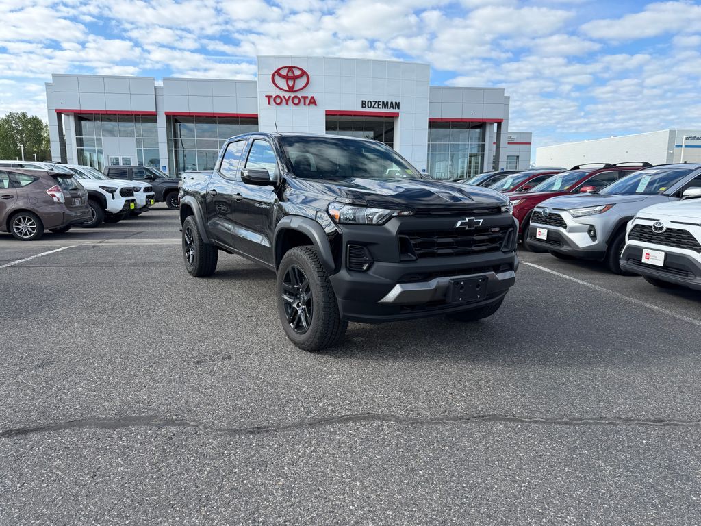 2025 Chevrolet Colorado 4WD Trail Boss Crew Cab Short Box's photo