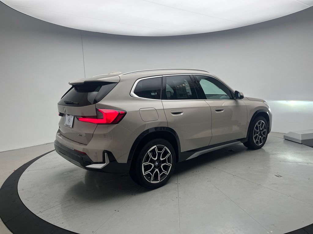 Thumbnail: 2026 BMW X1 - 3