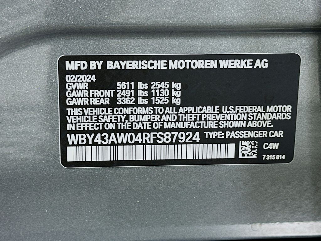 2024 BMW i4 eDrive35 24
