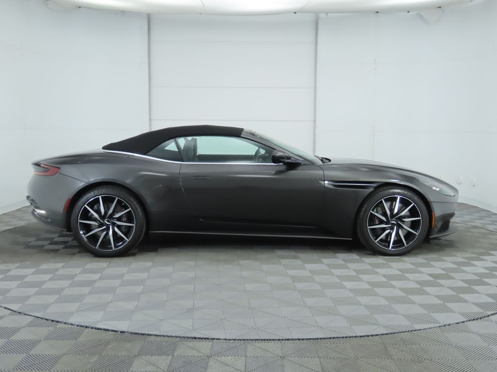 2020 Aston Martin DB11  12