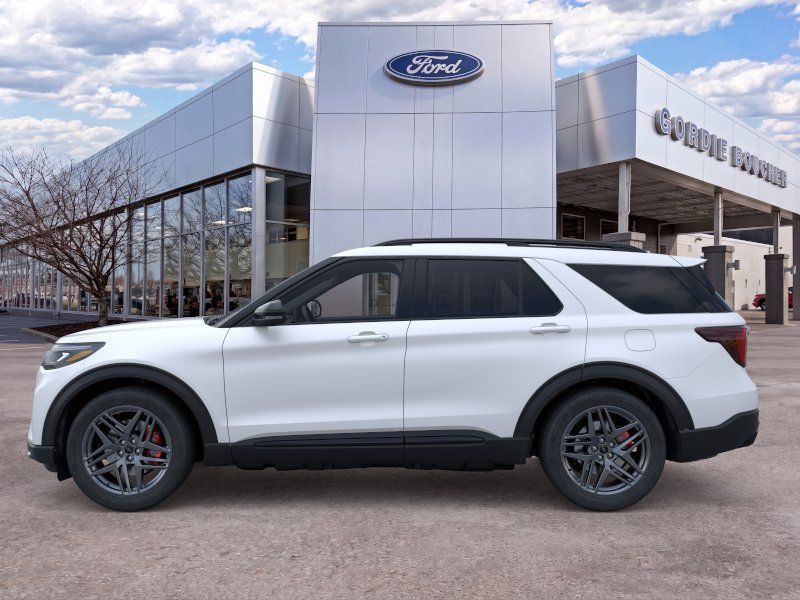 New 2026 Star White Metallic Tri-Coat Ford ST image 3