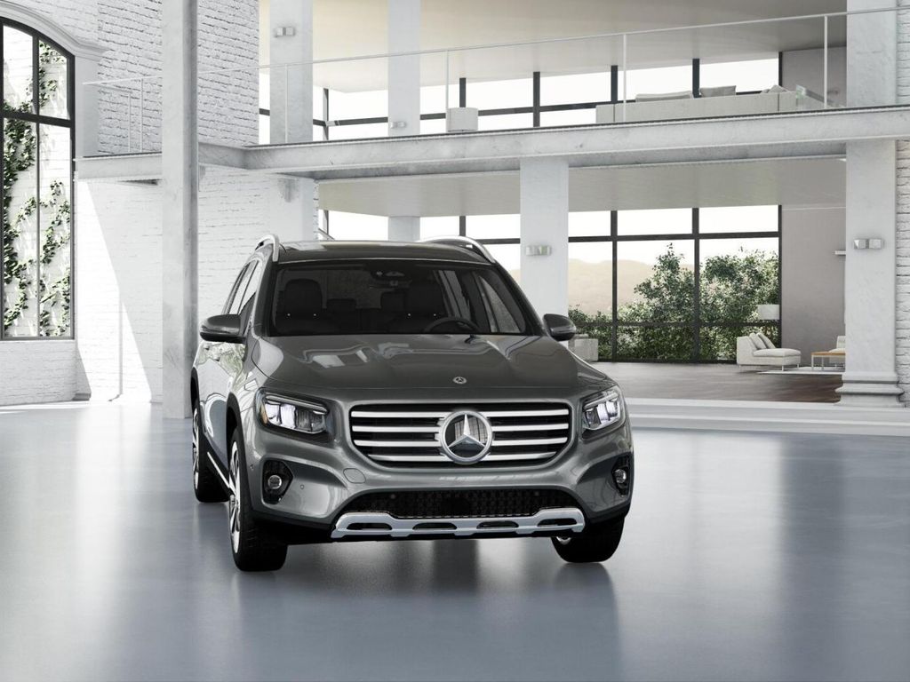 2025 Mercedes-Benz GLB 250 8