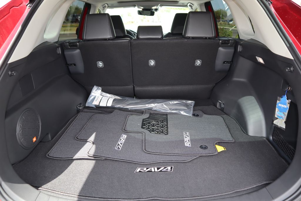 2025 Toyota RAV4 Limited 27