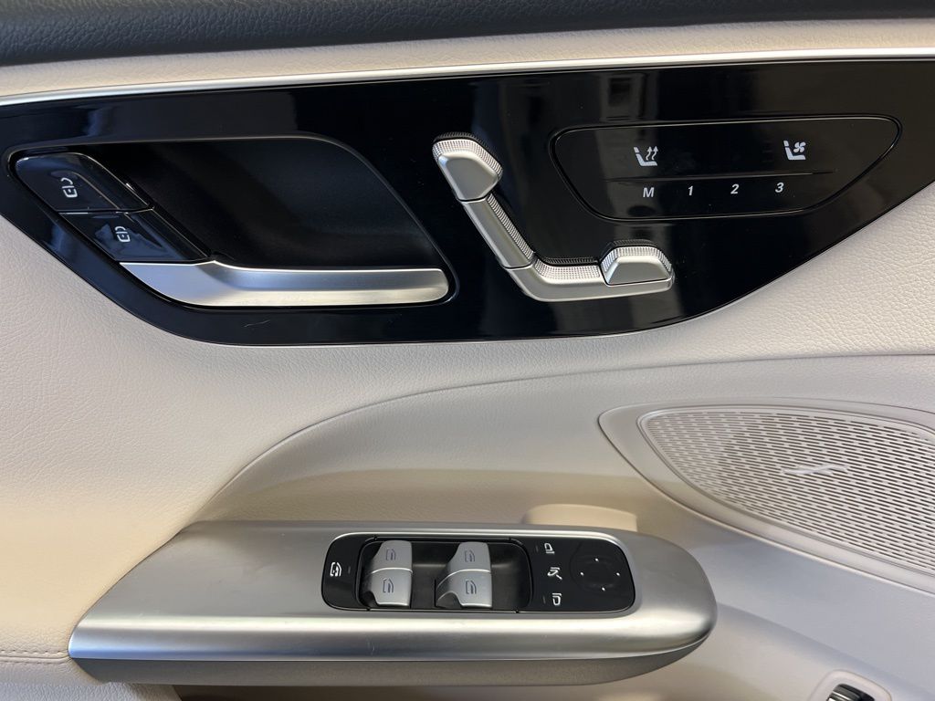 Thumbnail: 2025 Mercedes-Benz C-Class - 12