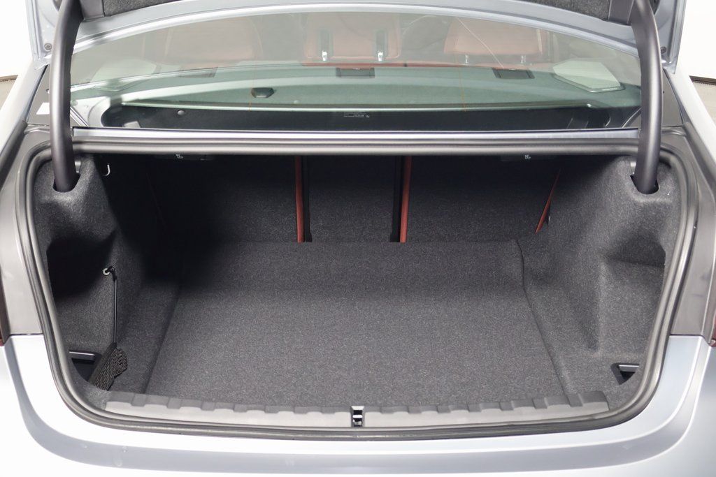 Thumbnail: 2026 BMW 3 Series - 8