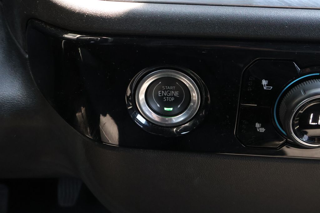 2022 Chevrolet Silverado 1500 LT 25