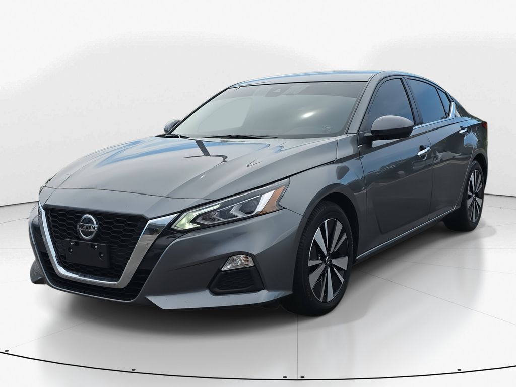 2022 Gun Metallic Nissan Altima 2.5 SV FWD Sedan